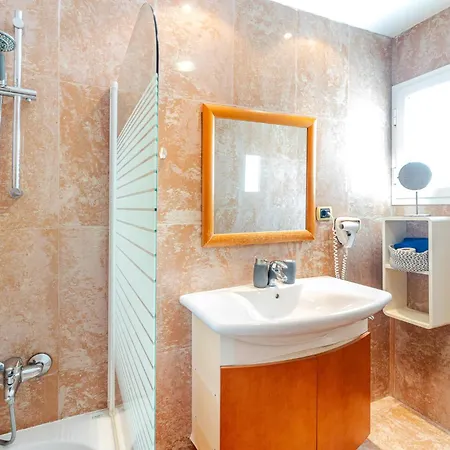 Espectacular Atico Con Terraza A 50 Mt Playa Canteras 아파트 *